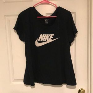 Nike tee